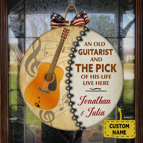 Personalized Guitarist Couple Door Hanger| Wooden Round Door Hanger for Guitarist| Welcome Door Hanger for Guitar Lover| Christmas Decoration Seasonal Decoration| JDH25