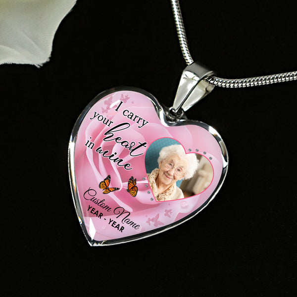 Personalized memorial necklace with picture| I carry your heart| Rememberance jewelry gift for loss NNT32